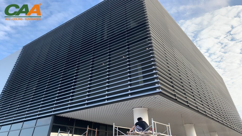 Custom Linklam-nhom-chan-nang-moi-nhat-2024