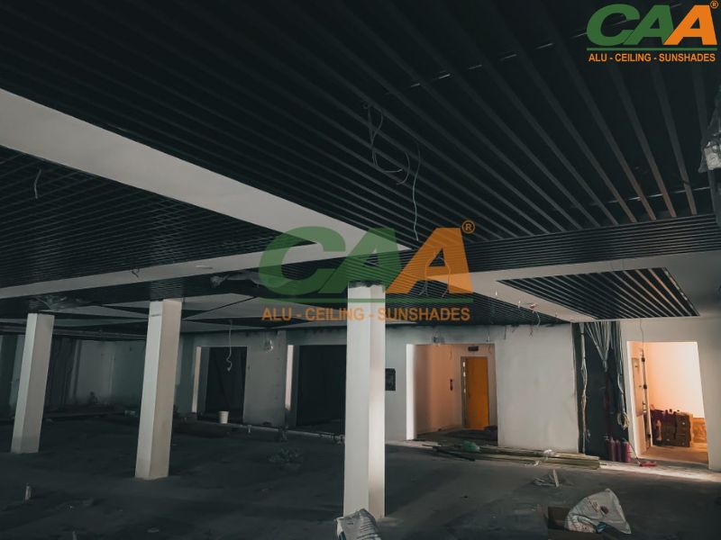 So sánh trần nhôm và trần thạch cao